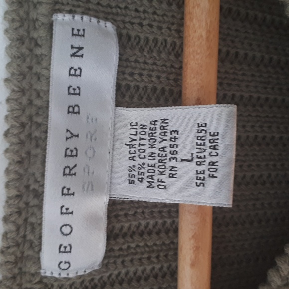 Geoffrey Beene Sport womens size L olive green sweater - Picture 3 of 5